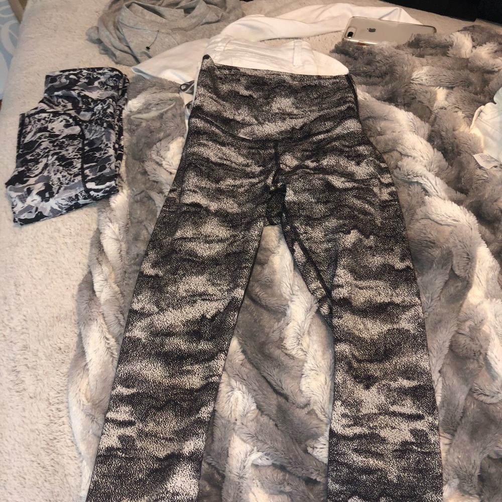 lululemon crops grey